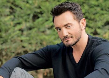 Χρήστος Μενιδιάτης – «Τόσα Αισθήματα»