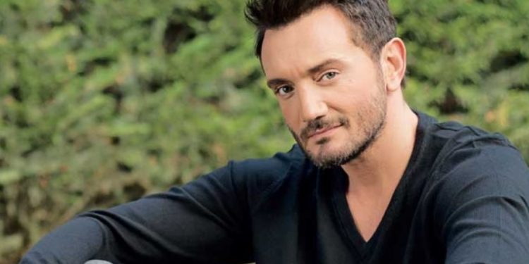 Χρήστος Μενιδιάτης – «Τόσα Αισθήματα»