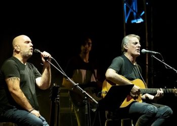 Πυξ Λαξ: Σε «ροκ μονοπάτια» στο θέατρο Αλσος