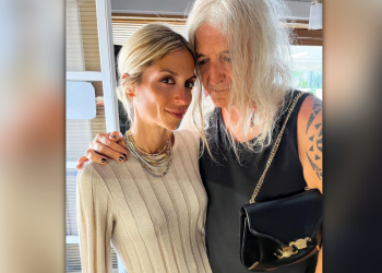 Σοφία Καρβέλα: Το μήνυμα στον πατέρα της – «Σε παρακαλώ, μην πεθάνεις σύντομα»