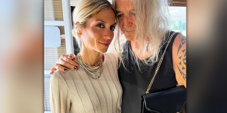 Σοφία Καρβέλα: Το μήνυμα στον πατέρα της – «Σε παρακαλώ, μην πεθάνεις σύντομα»