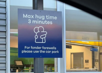 Αεροδρόμιο βάζει χρονικό όριο στις… αγκαλιές αποχωρισμού