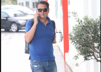 Γιάννης Πουλόπουλος: «Είμαστε το πρώτο gay ζευγάρι που παντρεύτηκε στη Μύκονο»