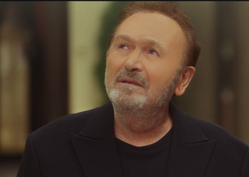 Ο Σταμάτης Γονίδης «εξομολογείται» με ένα ωραίο ζεϊμπέκικο