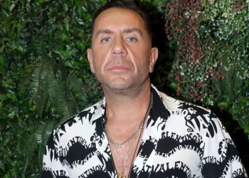 Γιώργος Μαζωνάκης: «Τον ξέρω καλά, κάποια στιγμή θα τα ξεχάσει όλα» λέει φίλη του