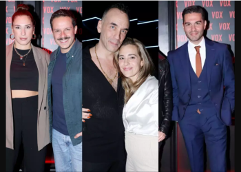 Πάνος Μουζουράκης: Πλήθος κόσμου στην πρεμιέρα της παράστασής του