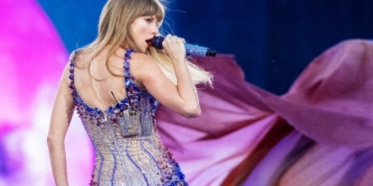 Τέιλορ Σουίφτ:  Δώρισε 5 εκατ. δολάρια για τους πληγέντες από τον τυφώνα Μίλτον