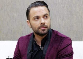 Ηλίας Βρεττός: «Παρίσταναν ότι ήμουν εγώ και προσπαθούσαν να κλείσουν ραντεβού σε κοπέλες»