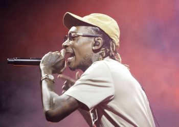 Wiz Khalifa: Ο 37χρονος ράπερ συνελήφθη – Κάπνισε μαριχουάνα στη σκηνή