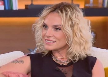 Ελεωνόρα Ζουγανέλη: «Ο έρωτας είναι σημαντικός για εμένα αναζωογονεί τις ορμόνες»