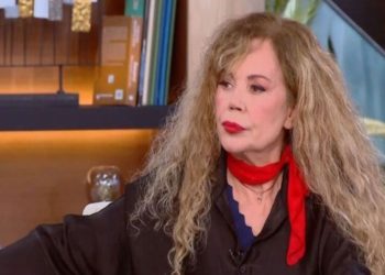 Ελένη Δήμου: «Έχω πει στον γιο μου ότι η Ελλάδα είναι μόνο για διακοπές»