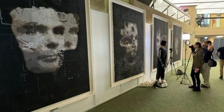 Έργο τέχνης σχεδιασμένο από ρομπότ τεχνητής νοημοσύνης