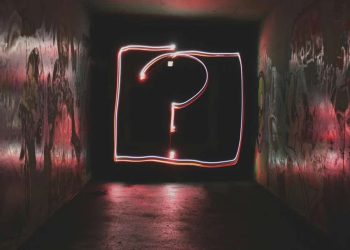 Τι σημαίνει η φράση «Όλα τα ‘χει η Μαριορή ο φερετζές τής λείπει