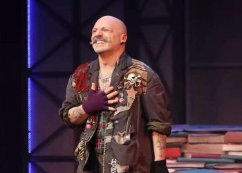 Ν. Μουτσινάς για τα αρνητικά σχόλια: «Δεν δίνω αναφορά για τη ζωή μου για όνομα του Θεού»