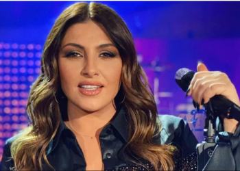 Η κορυφαία pop star Έλενα Παπαρίζου μας καλεί να κάνουμε Update!