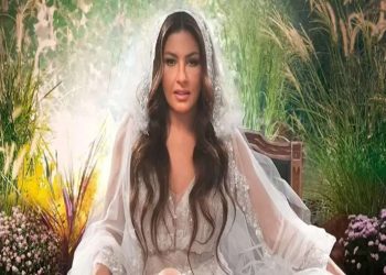 Έλενα Παπαρίζου: Κυκλοφόρησε το βίντεο κλιπ του νέου της τραγουδιού