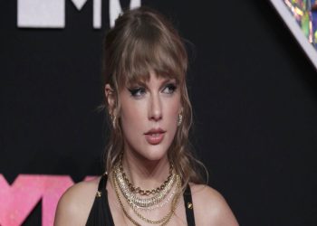 Τέιλορ Σουίφτ: Κέρδισε για 3η φορά το βραβείο καλύτερου καλλιτέχνη