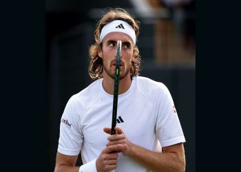 Ο Στέφανος Τσιτσιπάς «ραπάρει» μέσα στο αυτοκίνητο του