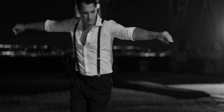 Δήμος Αναστασιάδης – «Στα Λόγια Μείναμε» Το νέο του single ακούγεται δυνατά!