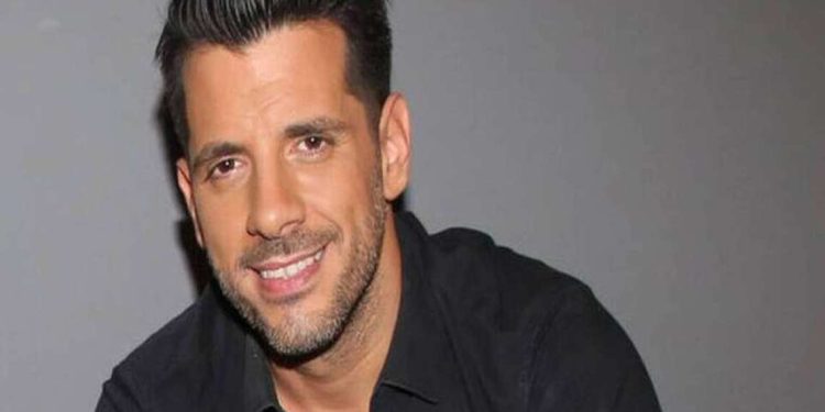 Θοδωρής Φέρρης: Το σαρωτικό σερί με τα επιτυχημένα singles και τις live εμφανίσεις