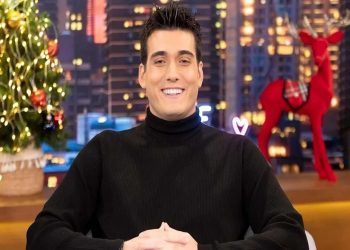 Γ. Κακοσαίος: «Μου κόβονται τα πόδια με την τόσο μεγάλη έκθεση»