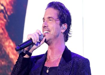 Νίκος Οικονομόπουλος: Ακυρώνει τις εμφανίσεις του 20 και 21 Δεκεμβρίου – Ο λόγος;