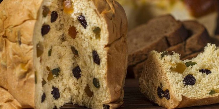 Το Χριστουγεννιάτικο γλυκό «πανετόνε» πωλείται μέχρι και 70 ευρώ στη Βρετανία
