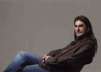 30 χρόνια Φίλιππος Πλιάτσικας «Θ’ ανθίσουμε πάλι…» – Christmas Theater