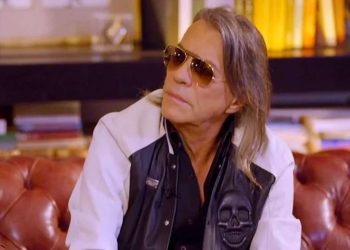 Ηλίας Ψινάκης: «Περνούσα καλά με τον Σάκη Ρουβά.. αναγκάστηκα να γίνω μάνατζέρ του»