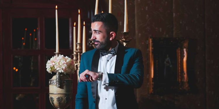 Η σύζυγός του έβαλε τις φωνές μπροστά στους καλεσμένους τους