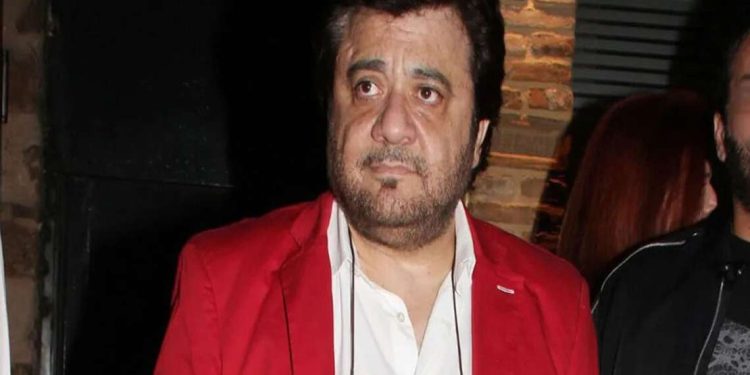 Ο Βασίλης Τερλέγκας αποκαλύπτει: «Δεν έχω χρήματα, τα “έφαγα”»