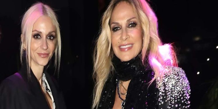 Άννα Βίσση: Τραγουδά τον «ύμνο» αγκαλιά με την κόρη της
