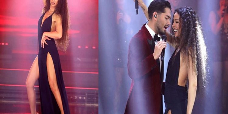 Ελένη Φουρέιρα: Βάζει «φωτιά» στη σκηνή με το iconic μαύρο φόρεμα