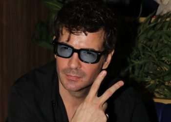 «Το Βέλος»: Η νέα επιτυχία του ΝΙΝΟ μόλις κυκλοφόρησε