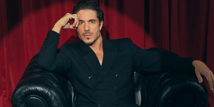 Νίκος Οικονομόπουλος-Έκπτωτος Άγγελος #1 2024 RADIO AIRPLAY CHART