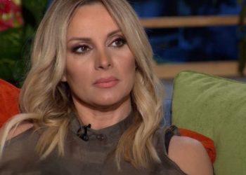 Πέγκυ Ζήνα & Γιώργος Θεοφάνους – «Τι Περιμένεις Από ‘Μενα»