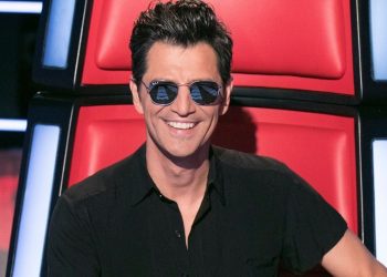 Σάκης Ρουβάς «Κόντρα Πάω» Ο κορυφαίος Έλληνας star επιστρέφει με νέο τραγούδι