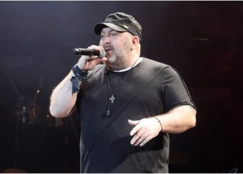 Ο Γιώργος Αλκαίος επιστρέφει πιο ερωτικός από ποτέ με το τραγούδι «ΤΟΤΕ»