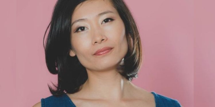 Faye Yuan: Η Κίνα συναντά την Ελλάδα και δημιουργείται το απόλυτο viral hit «Αθήνα»
