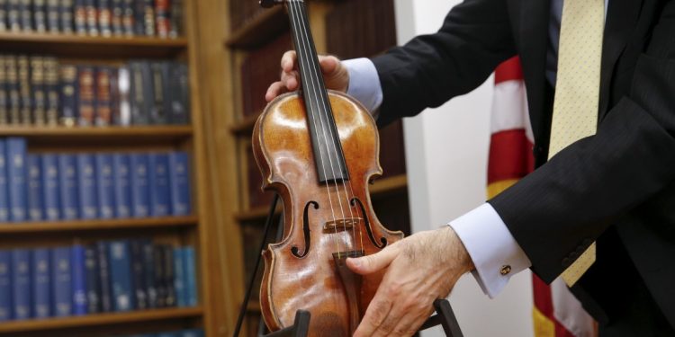 Σε δημοπρασία βιολί Stradivarius του 1714