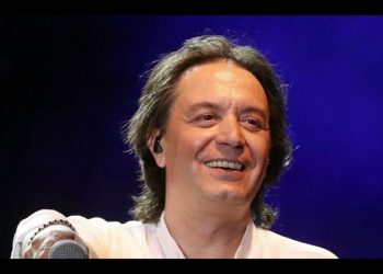 Ο Γιάννης Κότσιρας επιστρέφει με ένα τραγούδι που ήρθε για να αγαπηθεί! «Τα Χέρια Μου Ανοίγω»