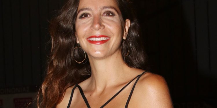 Μαρία-Ελένη Λυκουρέζου: «Η καθημερινότητά μου δεν είχε τίποτα από αυτό που λέμε “οικογένεια”»