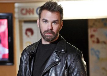 Γιώργος Σαμπάνης – «Απ’ Τον Ουρανό» Κυκλοφόρησε στο Υoutube η νέα του επιτυχία