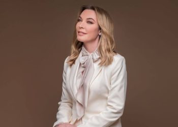 Την πρωινή της ρουτίνα στο γραφείο “αποκάλυψε” η Τατιάνα Στεφανίδου