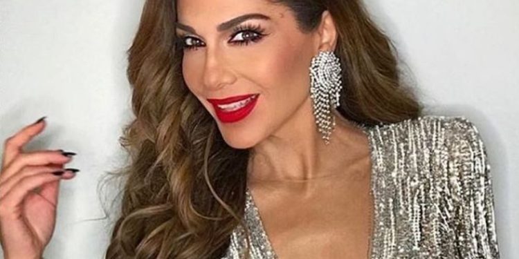 Δέσποινα Βανδή – «Έχω Εμένα» Κυκλοφόρησε το νέο της τραγούδι & Music Video