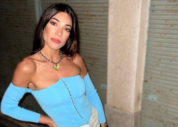 Η Ήβη Αδάμου στο δυναμικό της Golden Records και της Minos EMI/UMG