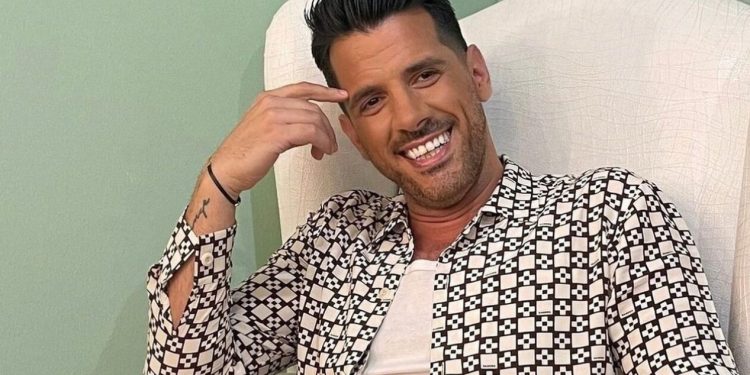 Θοδωρής Φέρρης – «Κατάματα» Νέο Τραγούδι & Music Video