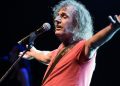 Βασίλης Παπακωνσταντίνου – “Ανάμεσα στα κόκαλα” Νέα κυκλοφορία!