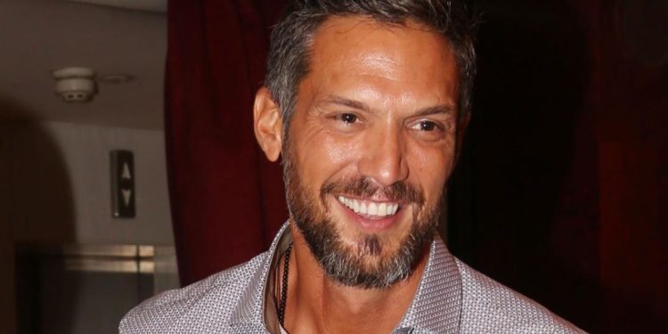 Διάρρηξη σοκ στο σπίτι του Αλέξανδρου Παρθένη στη Βουλιαγμένη – Λεία χιλιάδων ευρώ για τους δράστες