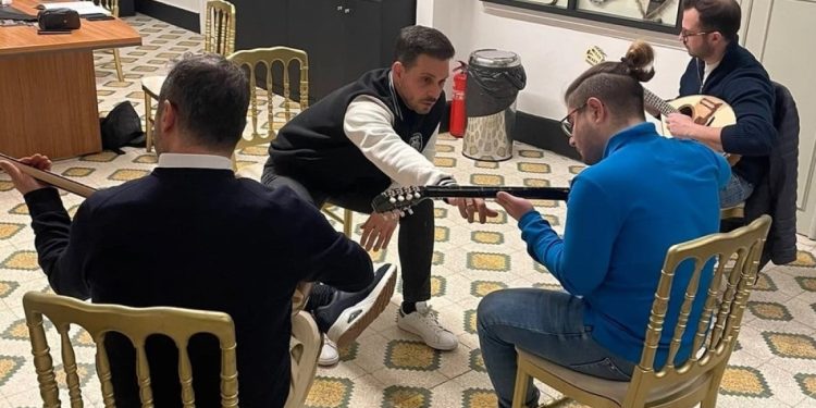 Viral o Έλληνας που έμαθε στους Τούρκους… διπλοπενιές